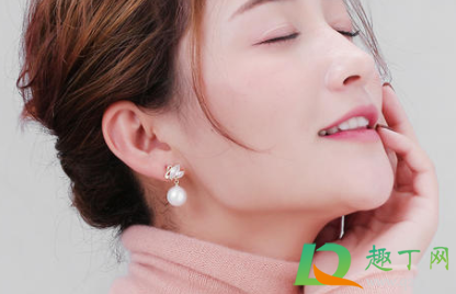 睡觉戴耳钉有没有什么不好(晚上睡觉带耳钉还是不带耳钉好) 睡觉戴耳钉有没有什么不好(晚上睡觉带耳钉还是不带耳钉好)