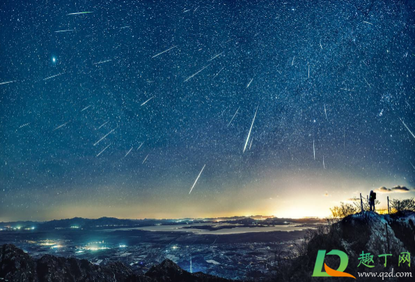 2020年9月流星雨几点几分几秒出现(2021年九月什么时候有流星雨)