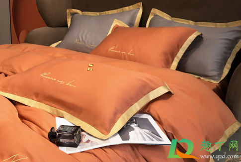 霉菌会留在床单上吗(床单上有很多霉点还能用吗,有菌吗?)