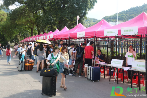 2020年9月开学学生禁止出校门吗(学校提前开学是否违法2020)