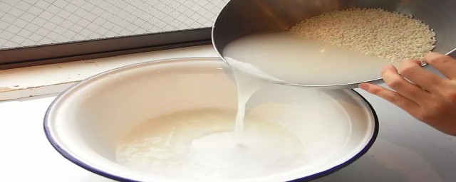 淘米水洗脸的正确步骤(淘米水洗脸怎么洗脸)