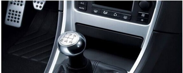 挂四档操作步骤(四挡挂三挡怎么挂)