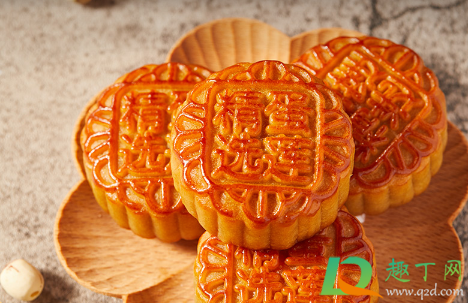 做月饼为什么要放猪油(月饼要放猪油吗)