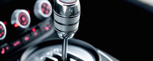 手动变速箱加油方法(手动变速油怎么加)