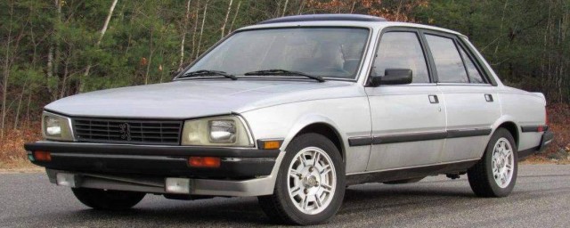 左转车道不可以掉头(左转车道什么情况下不可以掉头)