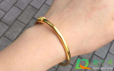 晚上睡觉手镯要取下来吗(镯子晚上睡觉要摘下来吗) 晚上睡觉手镯要取下来吗(镯子晚上睡觉要摘下来吗)