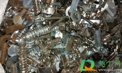 废旧磁铁能干什么用(用电磁铁搬运废铁有什么好处) 废旧磁铁能干什么用(用电磁铁搬运废铁有什么好处)