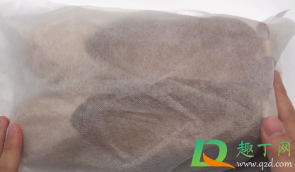 鞋盒里的白袋子有什么用(鞋盒中的白色布袋子是什么)