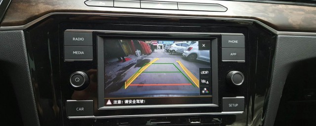 倒车后视影像左右相反怎么调整呢(倒车影像左右相反怎样调整)