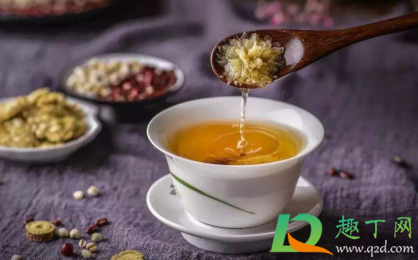 菊花茶泡了变绿能喝吗(菊花茶泡的发绿了还能喝吗) 菊花茶泡了变绿能喝吗(菊花茶泡的发绿了还能喝吗)