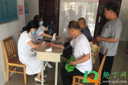 量血压的时候低压高是怎么回事(量血压高压高低压低是怎么回事)