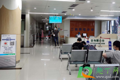 乙肝转氨酶高是怎么回事有什么危害(转氨酶高和乙肝有关系吗)