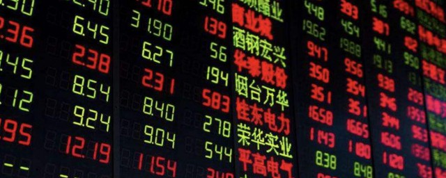 这三个因素起决定作用(下列诸多因素中起决定作用的是)