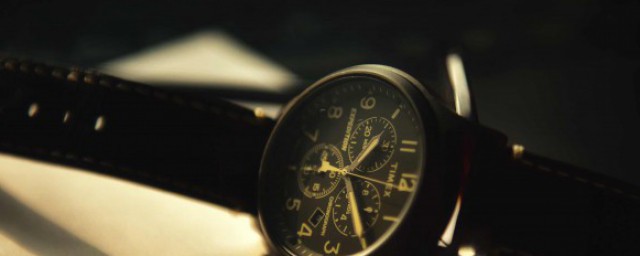 钟表不能用碱性电池的原因(为什么钟表不能用碱性电池)