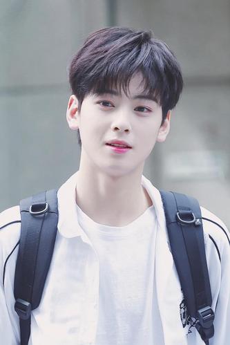 崔珉豪整容,整容脸(崔珉豪身材) 崔珉豪整容,整容脸(崔珉豪身材)