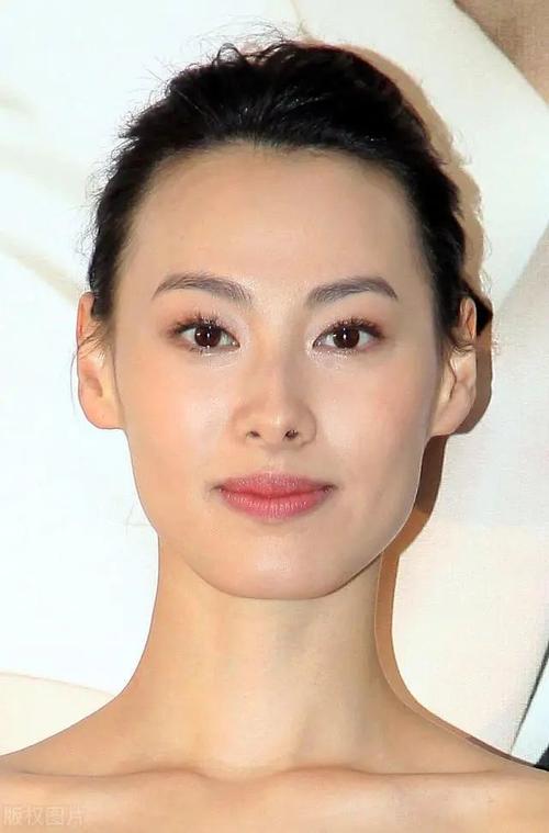 赖文峰简历，赖文峰为保护杨钰莹分(赖文峰的老婆是杨钰莹吗)