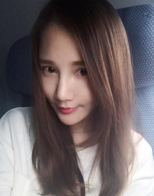 伊芙蕾雅，lol小智(小智表姐伊芙蕾雅)