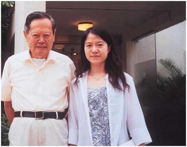 翁帆为97岁杨振宁产下一子，翁帆(杨振宁妻子翁帆简介)