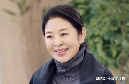 倪萍近况，倪萍为什么又能站起来了(倪萍回来了)