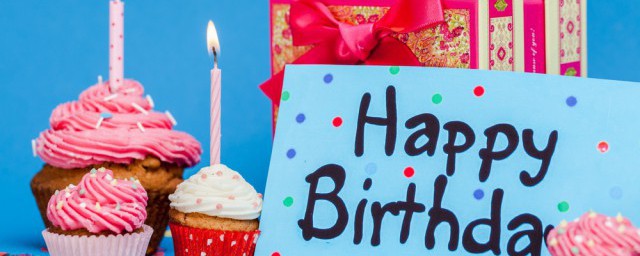 关于十八岁成年生日的文案有哪些(十八岁生日文案 简短独特)