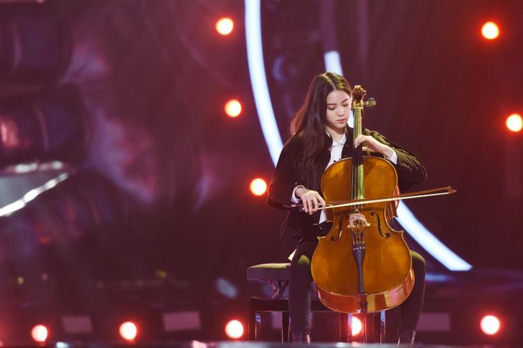 欧阳娜娜薛之谦，欧阳娜娜内衣(欧阳娜娜薛之谦绅士)