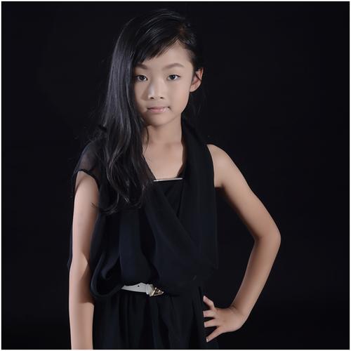 馨仪，叫馨仪的明星(张馨仪是谁)