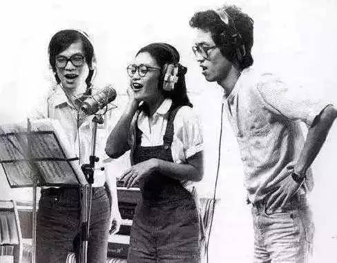 张艾嘉李宗盛，53岁林忆莲现任老(李宗盛和林忆莲年龄)