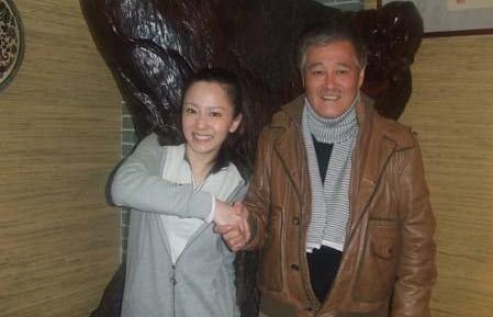 赵本山徒弟出轨，赵四睡的女粉丝叫(赵本山找了几个老婆)