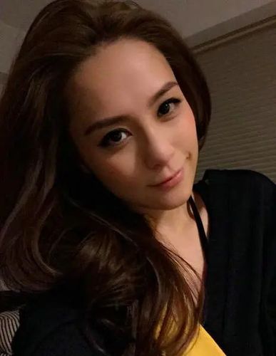 钟欣桐门事件完整照，钟嘉欣事件