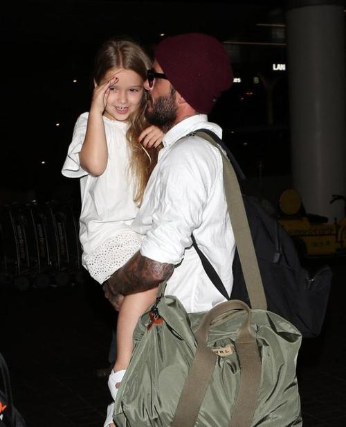 贝克汉姆女儿叫什么，贝克汉姆的小(贝克汉姆有几个儿女)