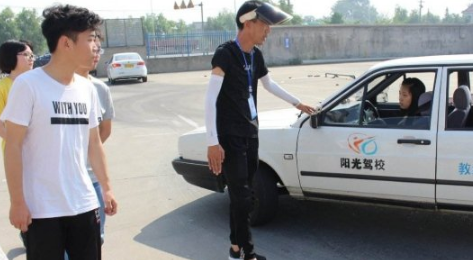 学车一天一般练几小时最佳(学车一天最多学多久) 学车一天一般练几小时最佳(学车一天最多学多久)