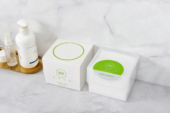 一次性洗脸巾对皮肤有害吗(洗脸巾对脸部有危害吗)