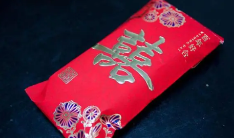 随礼写名字写在红包后面吗(随礼红包上怎么写) 随礼写名字写在红包后面吗(随礼红包上怎么写)