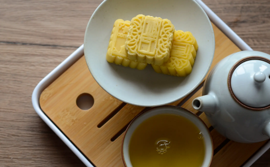 夏天空调开28度省电还是26度省电(夏天空调开26度和28度哪个省电)