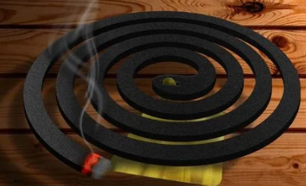 睡车里点蚊香可以睡吗(在车上点蚊香过夜会怎么样)