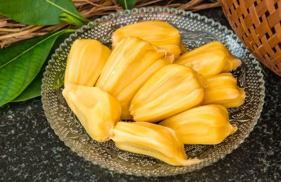 菠萝蜜放了一夜有点酸能吃吗(菠萝蜜吃着酸还能吃吗)