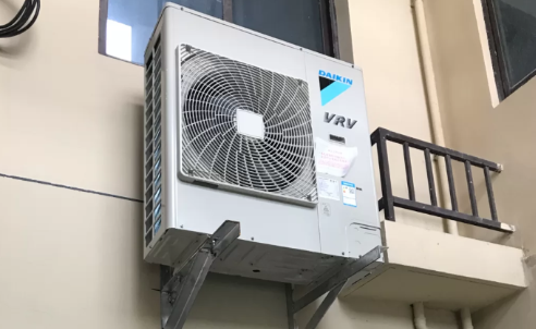 空调外机太吵可以安装隔音吗(空调外机可以安装隔音板吗)