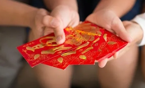 份子钱是领证的时候给还是办婚礼的时候(彩礼钱是领证的时候给还是结婚的时候给?)