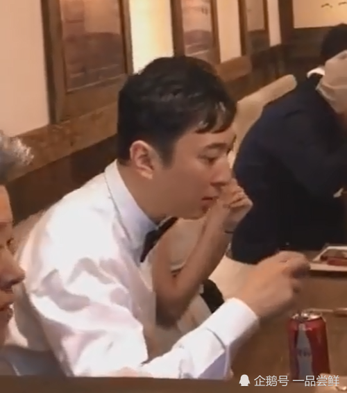 王思聪吃饭花58元，王思聪租岛花(王思聪生日包岛花了多少钱)