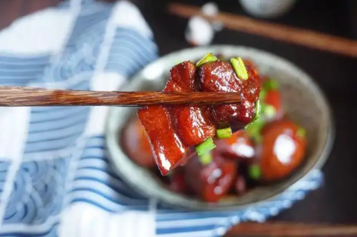 贴秋膘吃什么好(秋天贴膘吃什么) 贴秋膘吃什么好(秋天贴膘吃什么)