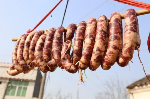 香肠晾晒几天可以吃(香肠晾晒几天可以吃风大)