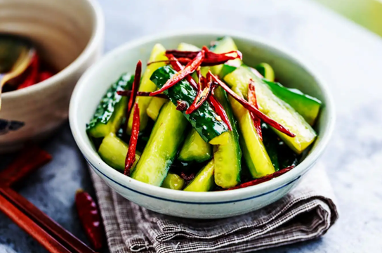 中午的凉拌黄瓜下午可以吃吗(凉拌黄瓜早上吃好吗)
