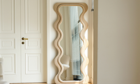 客厅安镜子会增加采光吗(客厅装镜子增加空间感)