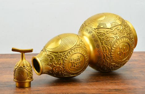 家里挂铜葫芦好还是真葫芦好(为什么家里挂了铜葫芦反而不好)