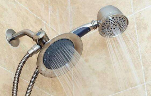 家里所有水流都变小了找谁修(家里水流小要找谁来修)