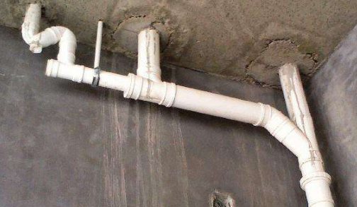 水管试压10公斤半小时掉压1正常吗(水管试压12公斤,掉多少合适)