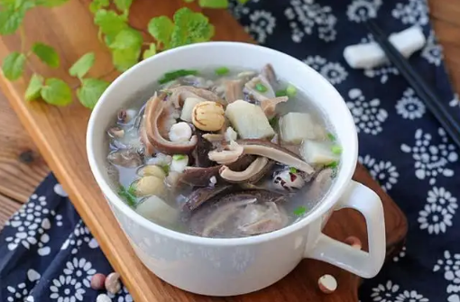 四神汤和四君子汤哪个好(四君子汤加四神汤的功效) 四神汤和四君子汤哪个好(四君子汤加四神汤的功效)