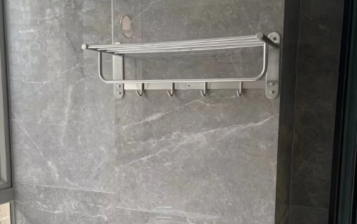 墙砖地砖对缝好看还是不对缝好看(贴墙地砖对缝好还是不对缝好)