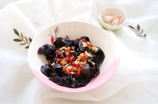 凉拌木耳焯水几分钟(凉拌木耳焯水需要几分钟) 凉拌木耳焯水几分钟(凉拌木耳焯水需要几分钟)