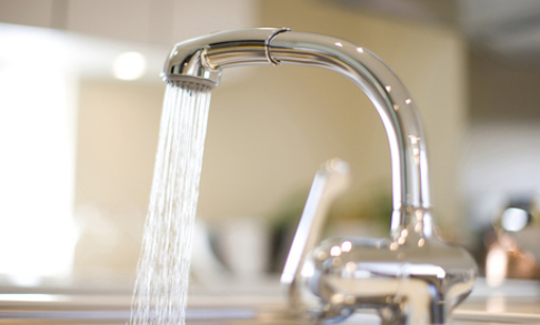 家里所有水流都变小了找谁修(家里水流小要找谁来修)